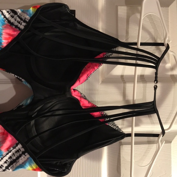 Key hole One piece Swim - Picture 4 of 4